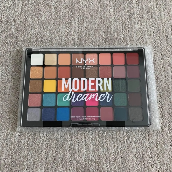 NEW NYX Modern Dreamer Eye Shadow Palette Multicolor 40 Shades - Picture 3 of 9